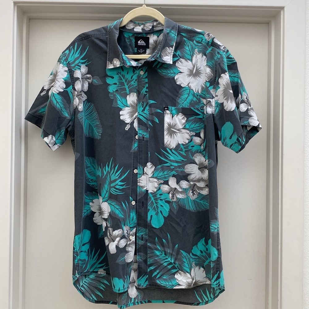 Quicksilver Havana Short sleeve button down shirt XL